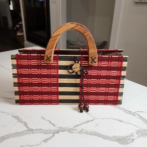 Bamboo Weave Handbag with Wooden Handle Toggle Closure Collapsible Vintage Y2K